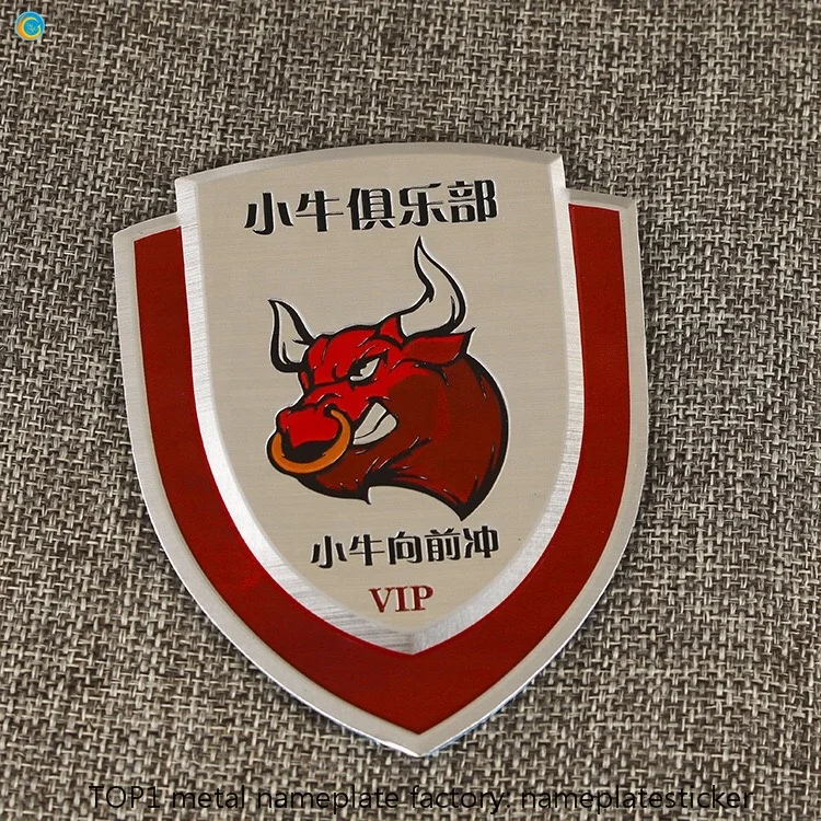 
custom made metal badges 
