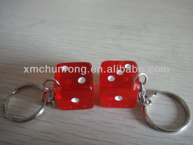 цветные кости, специально отпечатанные игральные кости, игра в кости, кости с ключевой цепью