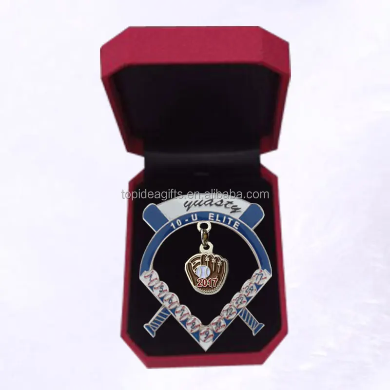 18 years old Student School Graduation Gold Lapel Pin  Graduation Metal Soft Enamel Brooch Pins