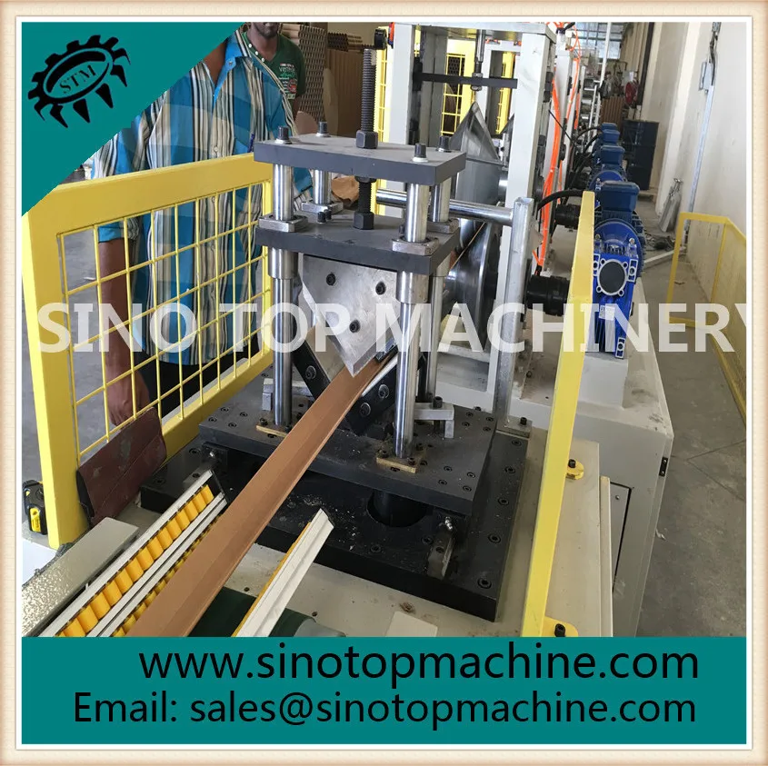 Backcorner for pallets and cartons making machine