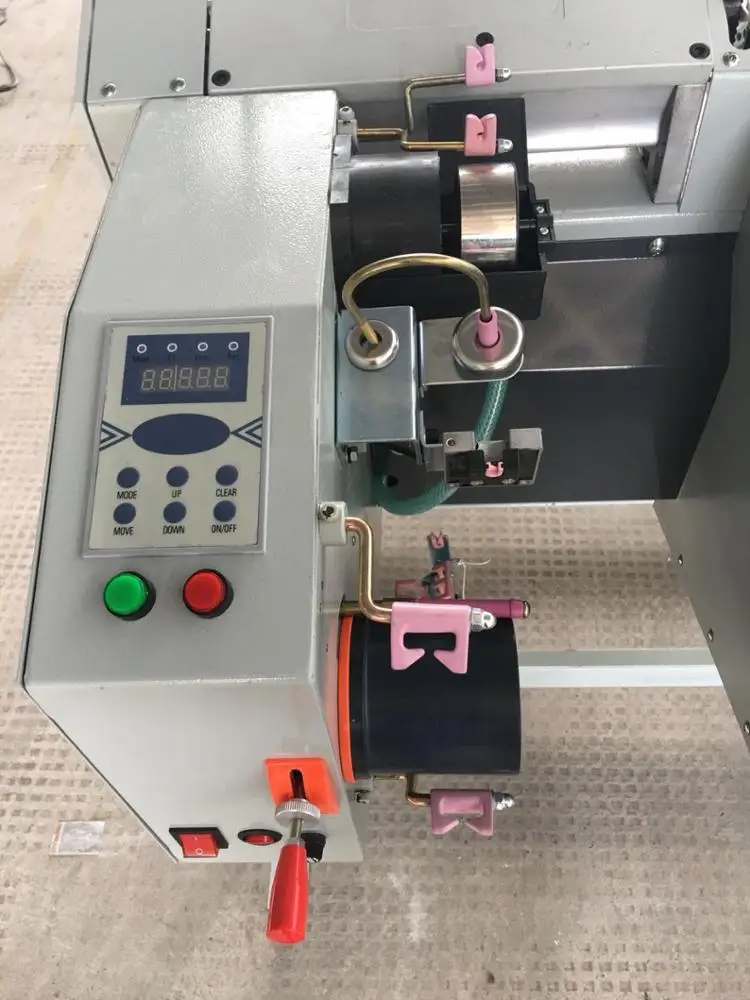 Hank to cone winding machine