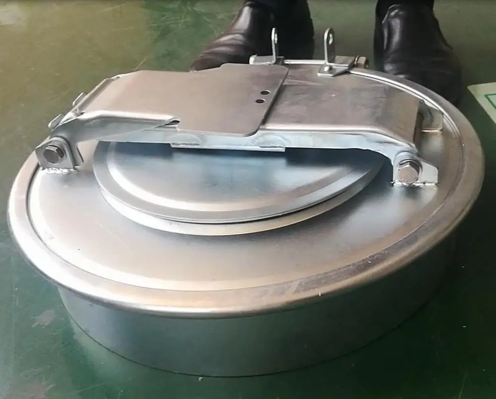 16 inch sprinkler Manhole Cover / water truck manhole cover