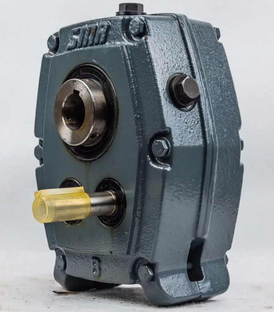 Helical gear reducer shaft mount gearbox