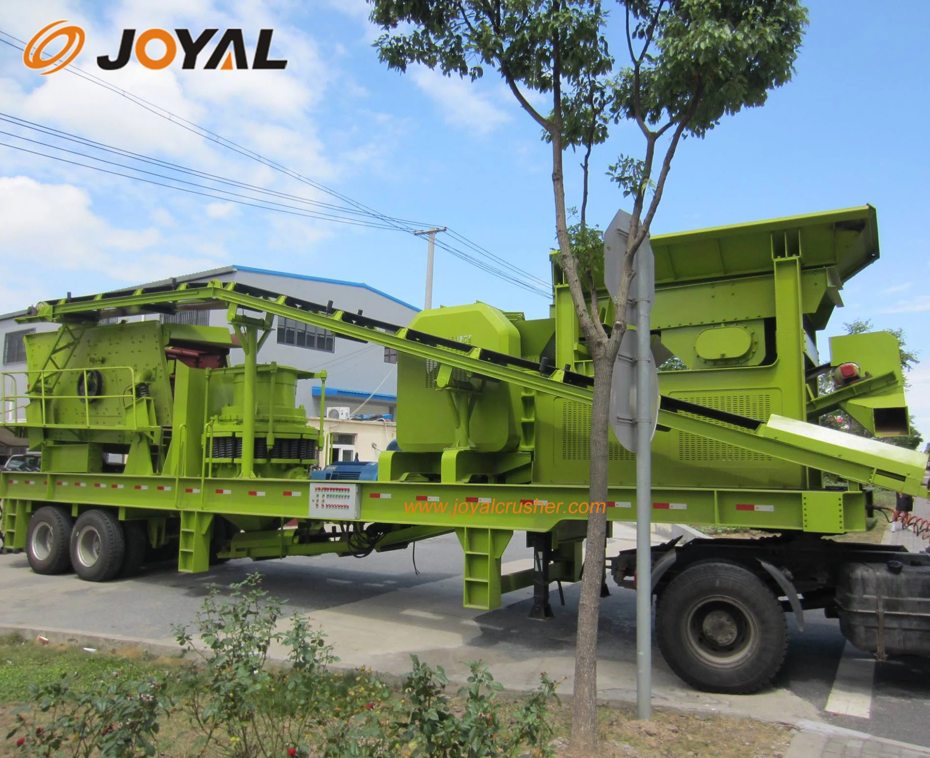 Joyal crushing plant cone mobile crusher reduces the cost of material transportation