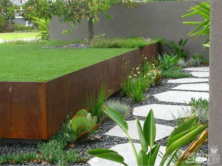Metal lawn edging Weathering CORTEN Steel for garden
