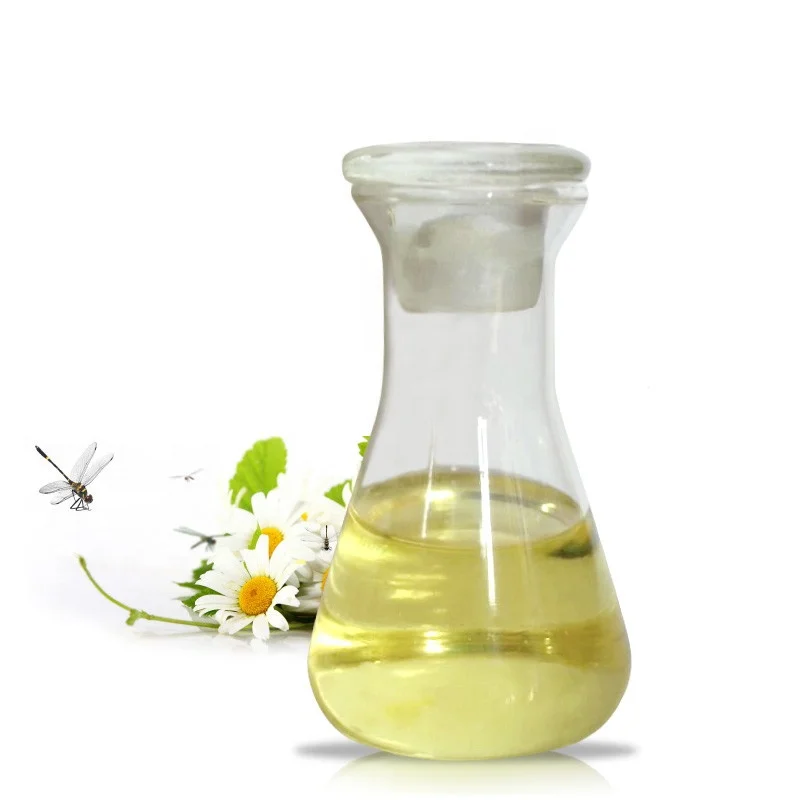Manufacturer of Top Quality Wholesale Pure Organic Chamomile Essential Oil price