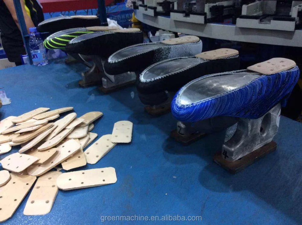 Two color PVC injection shoe making machine