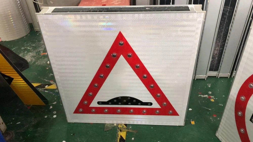 solar powered led flashing outdoor traffic road warning sign board