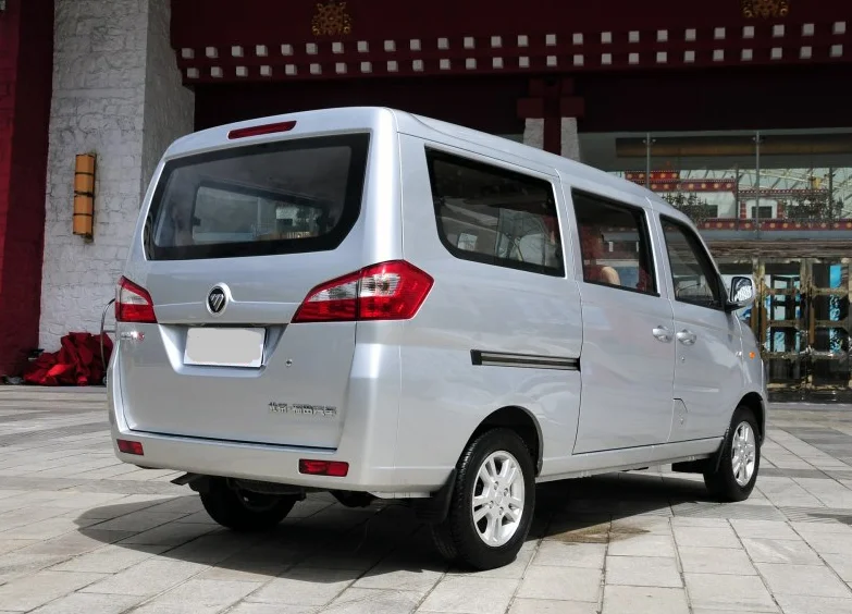 
2018 New Foton V55 microbus 11 seats gasoline engine mini bus home vehicle 
