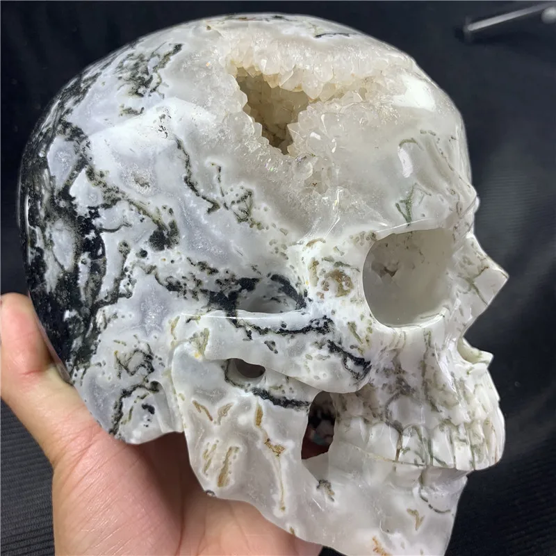 Wholesale Natural High Quality Hand Carving Cheap Price Crystal Quartz Moss Agate Skulls For Decoration