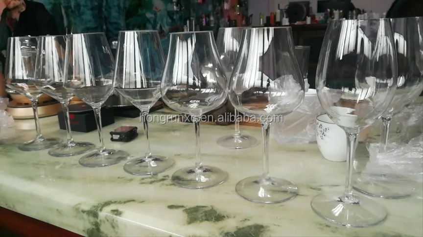 BPA free 14oz Shatterproof  Tritan plastic stemmed goblet wine glasses