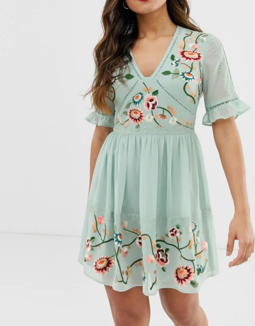 Женское шифоновое платье в богемном стиле с v-образным вырезом и коротким рукавом