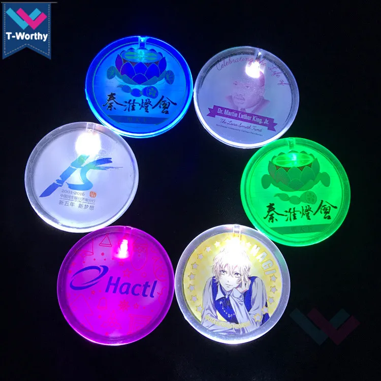 Free Sample 5cm Custom Design Round Flashing LED Badge