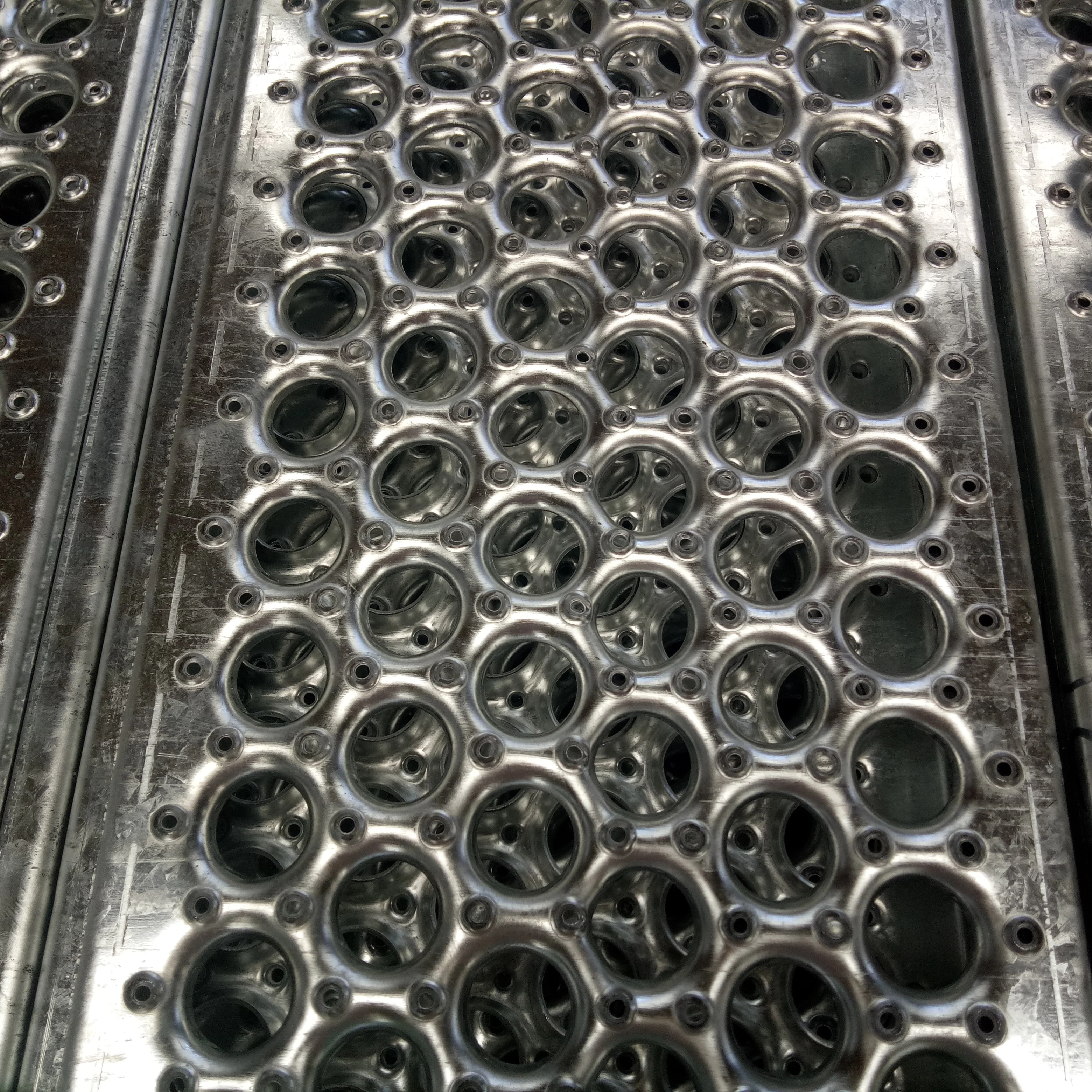 embossed round hole perforated metal  walkway panels