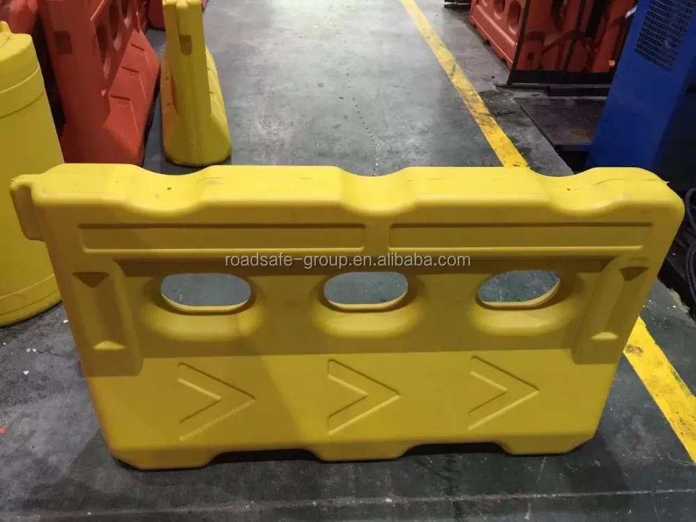 Factory Outlet Road Construction Plastic Fence Three Holes Plastic Traffic Water Barrier Use for Lane Separation
