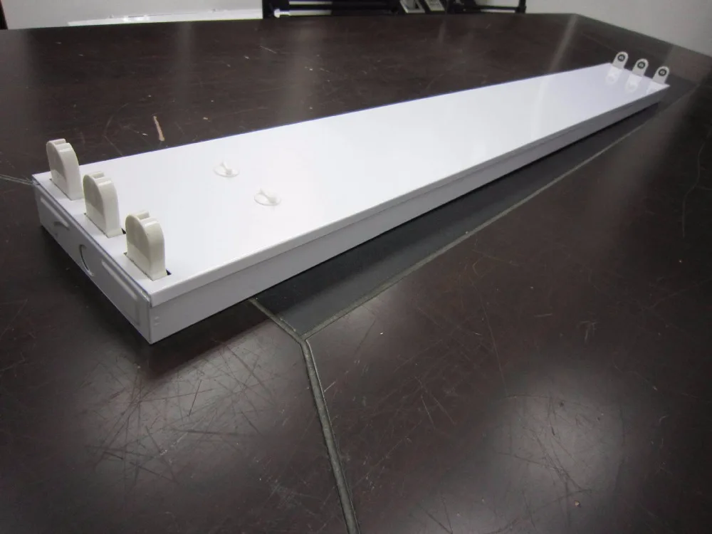 CE qualified 3xt8 three tubes fluorescent lighting fixture 4ft/5ft/8ft