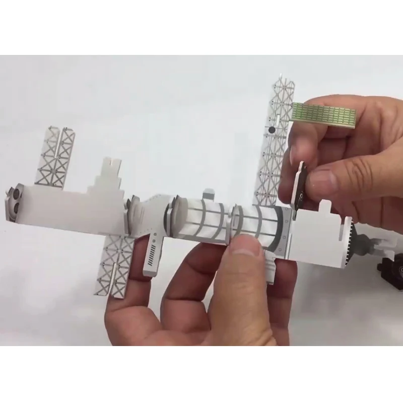 
3D Puzzle DIY Assembly The 3D Puzzle International Space Station Paper DIY Toy Educational Toy Jigsaw Puzzle 