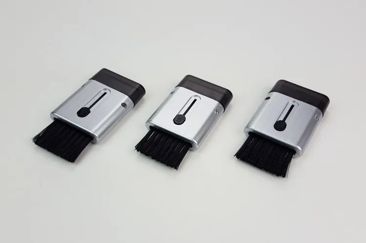 Рекламная Серебряная многофункциональная щетка 2 в 1 для чистки компьютерной клавиатуры с щеткой для экрана