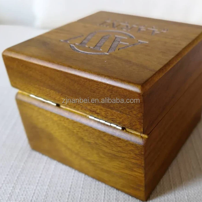 2024 Custom logo luxury walnut watch box black velvet lining wooden watch boxes
