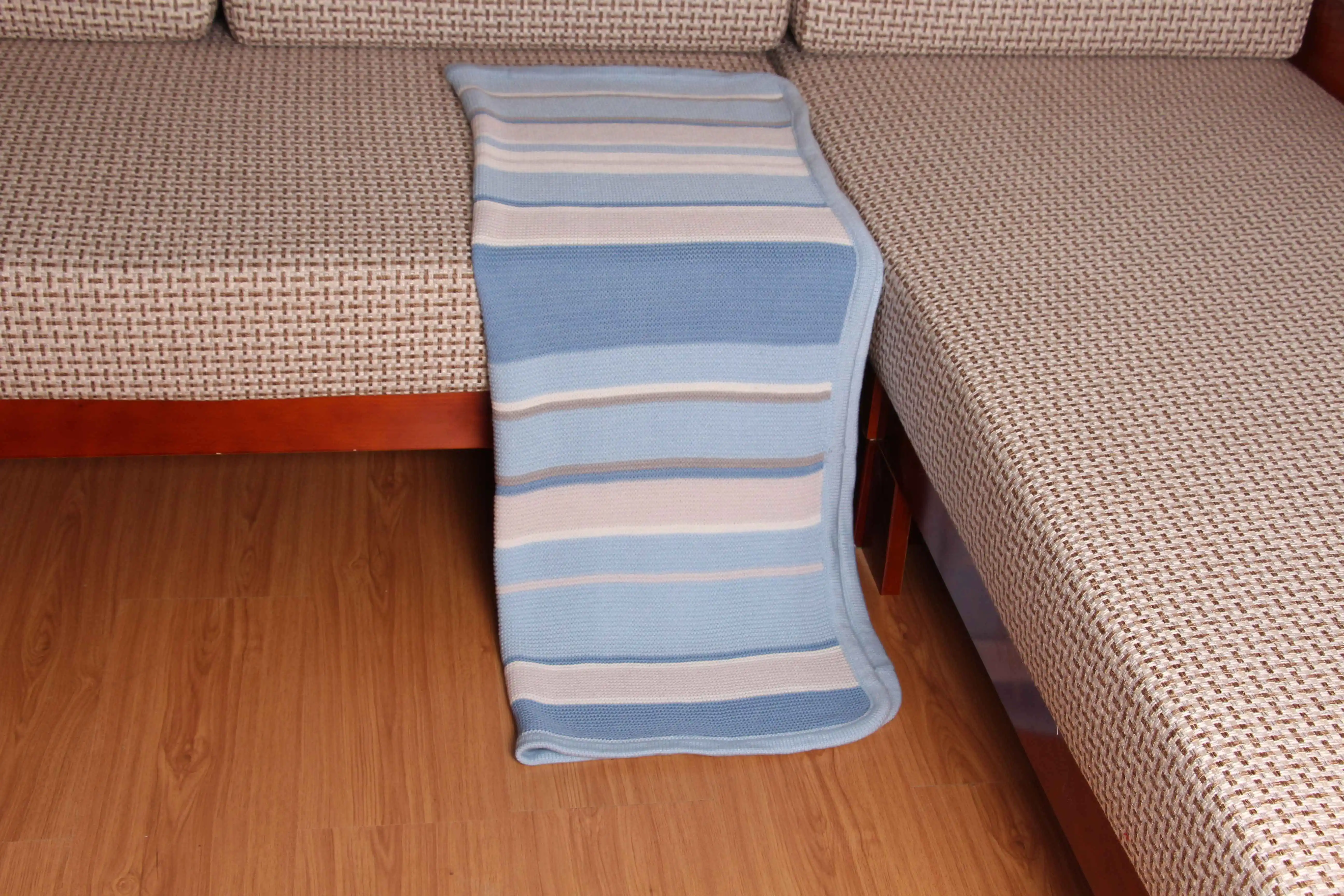 
Hot selling wholesale 100% polyester soft baby kids blanket 