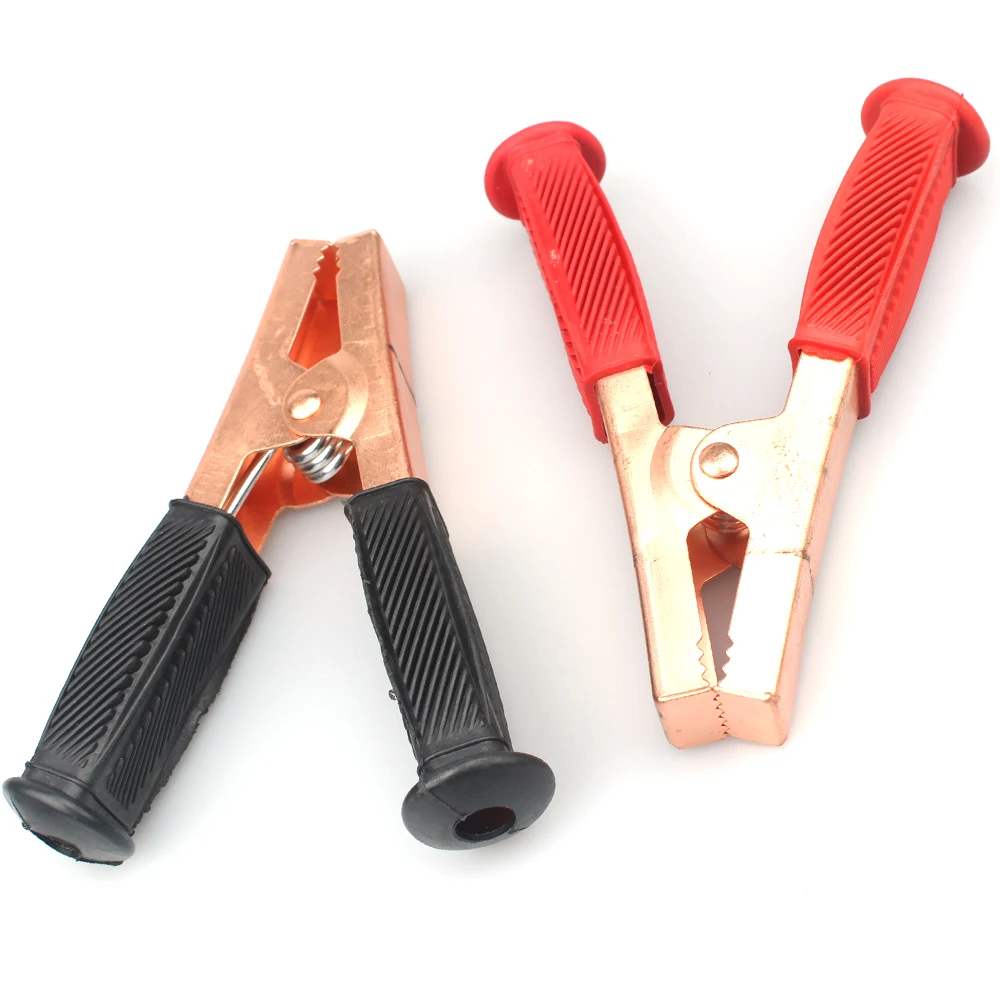 Миниатюрные или стандартные зажимы крокодил/крокодил в различных количествах.