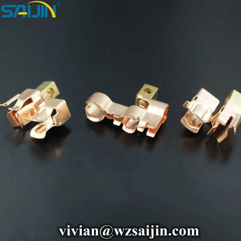 Для использования в жилых и универсальных помещениях и номинального тока 15 А, металлический удлинитель