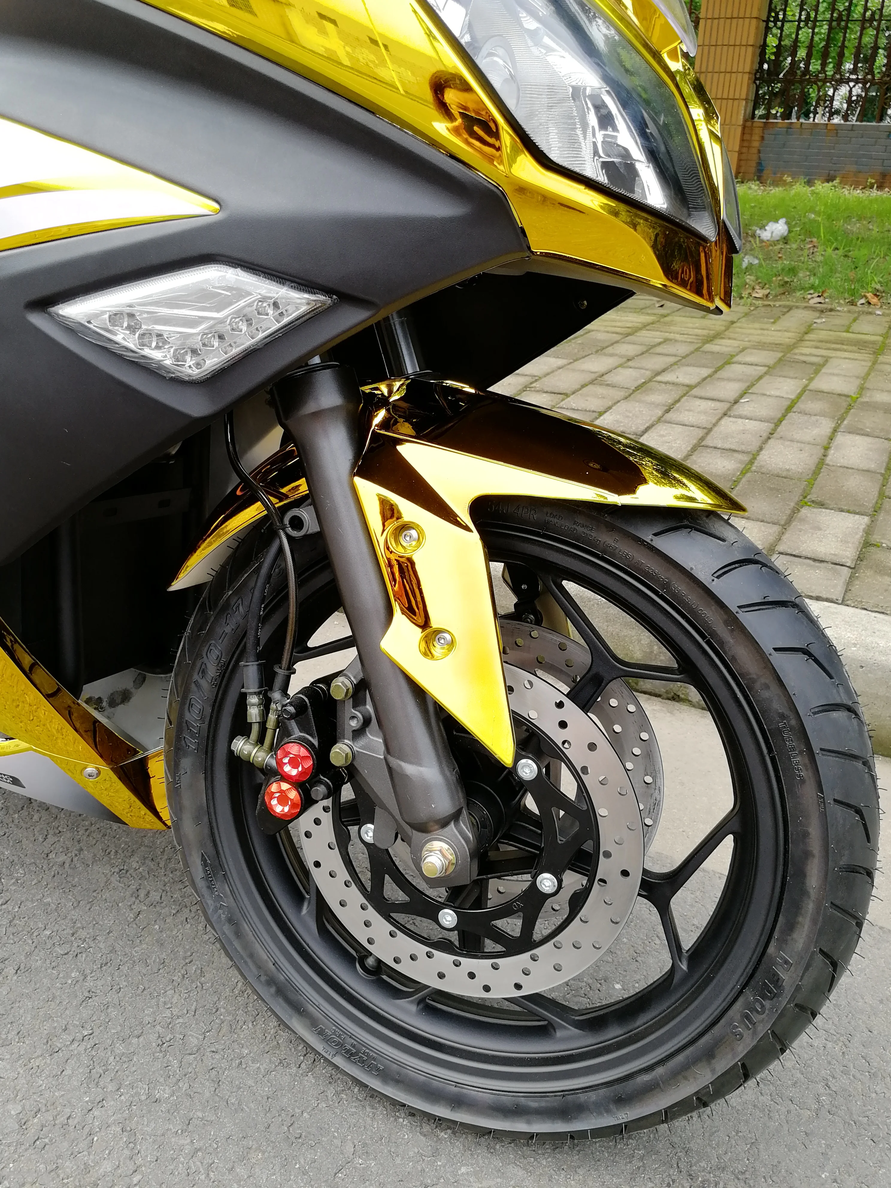 Max loading 150kg electric racing motorcycle