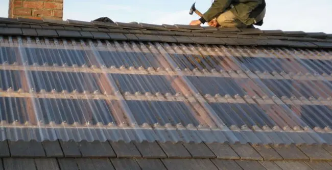 Поликарбонатная панель ПК прозрачный гофрированный лист