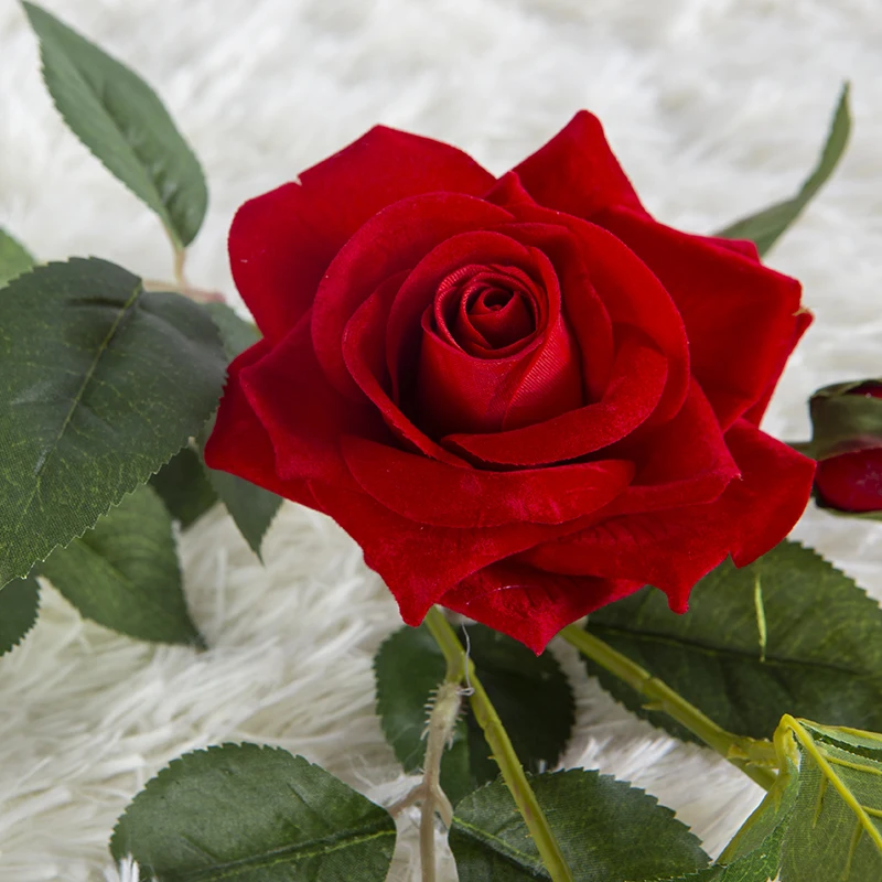 E-commerce exclusive high quality silk red artificial flower roses bouquet Petal thickening In stock