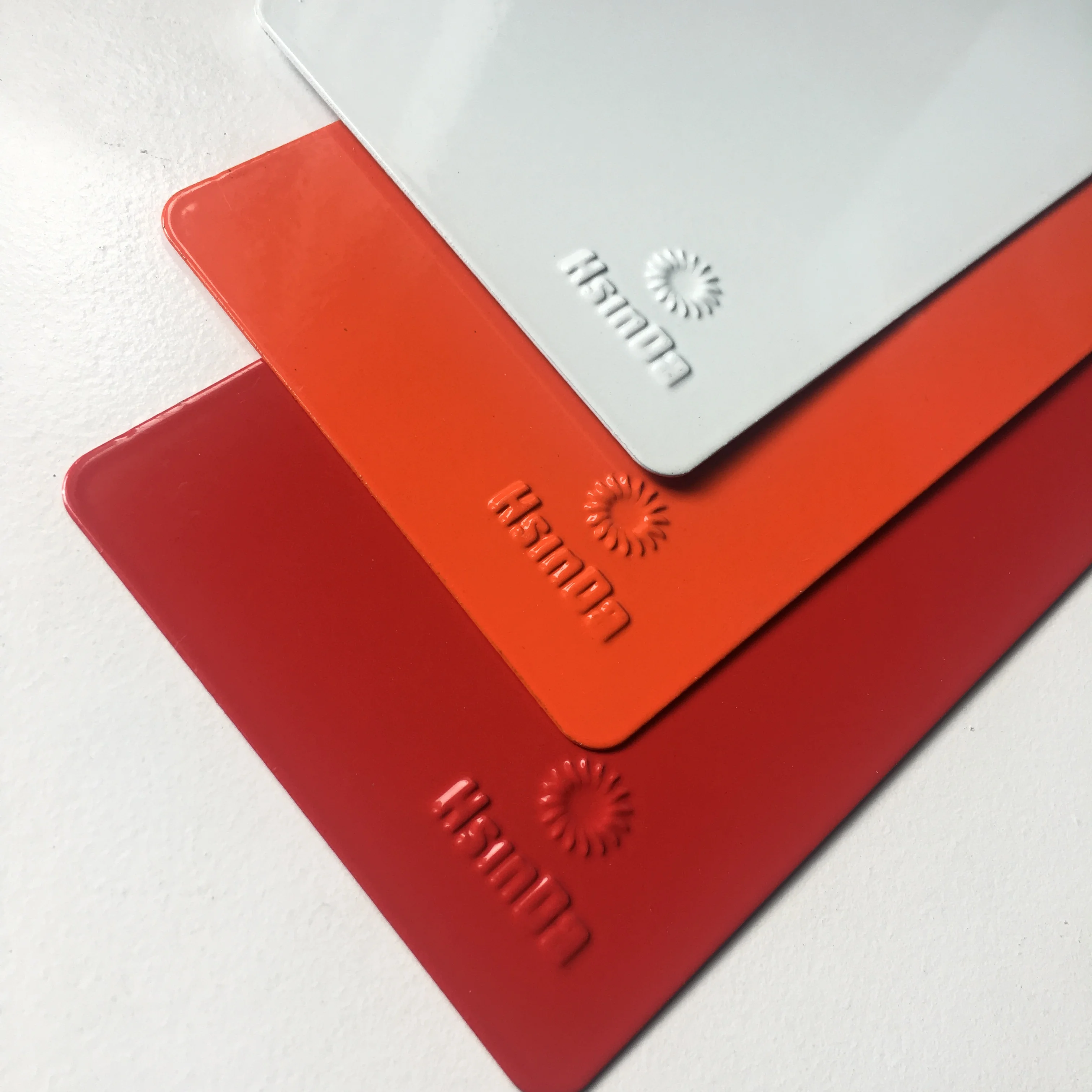 Ral Pantone Color Customized Color Solid Tone Polyester Dry Electrostatic Powder Coating Paint Suppliers