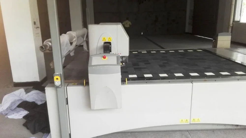 Second hand original Gerber XLC7000 cutter machine
