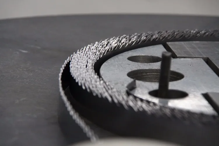 Automatic saw blade sharpening machine saw bandsaw