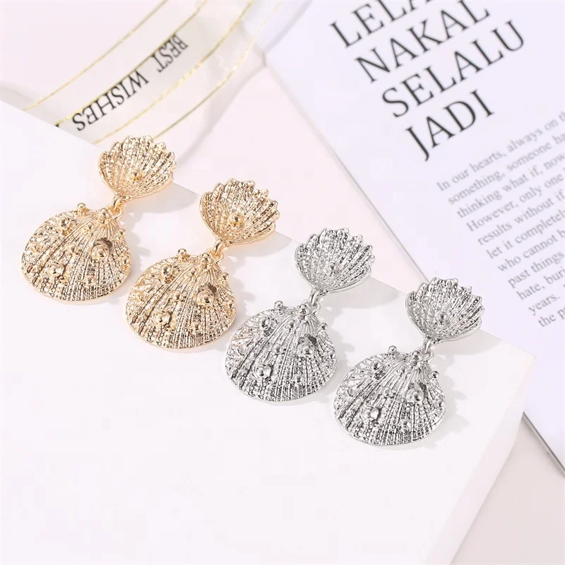 wholesale fashion cheap alloy personalized latest gold shaped cheap shell gold earring