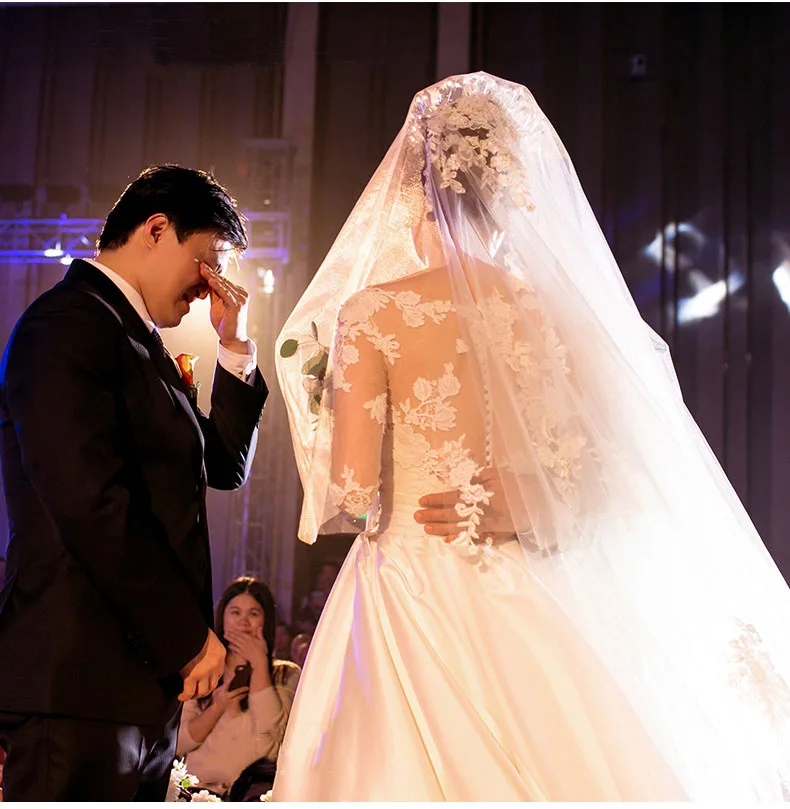 
Elegant Bridal dress gown 2019 Long Sleeves Satin Wedding dress 