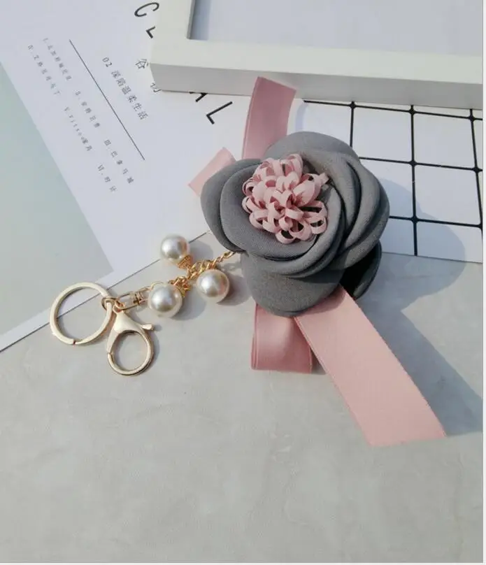 2018 YIWU factory wholesale fashion high quality beautiful Chiffon Flower Pearl keychain