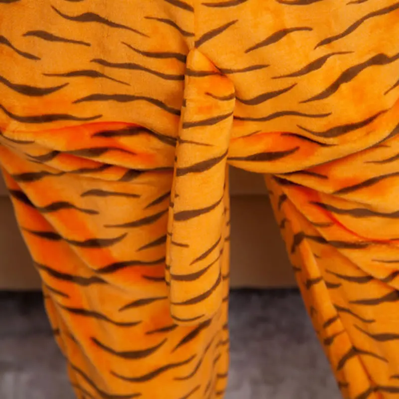 AIMINYZ Wholesale Autumu and Winter Pajama Set Flannel Hoodies Pijama Cartoon Sleepwear Onesie Pajama for Adult Children Tiger