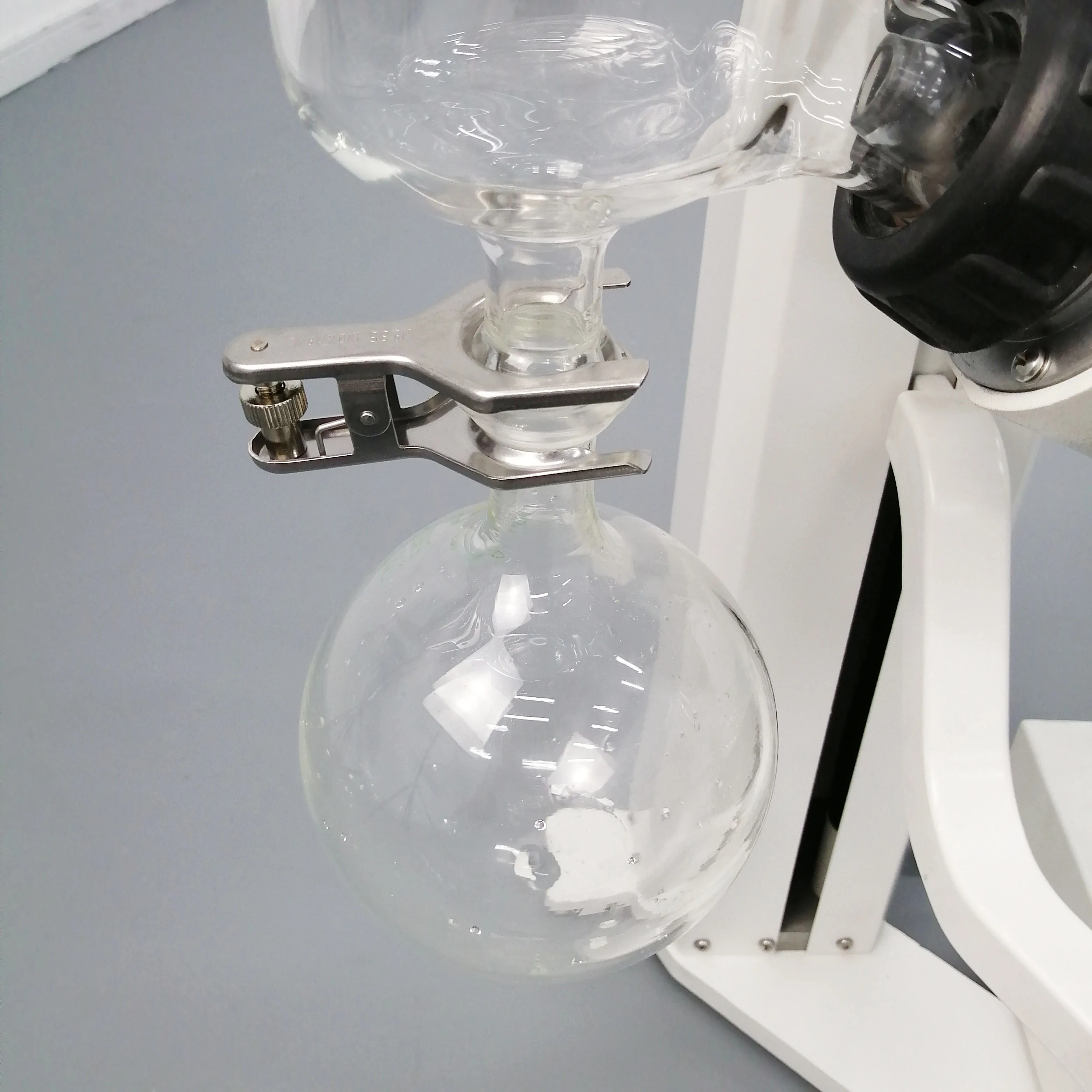 Lab rotary evaporator Manufacturer Direct Selling 3L manual lift for precise positioning of the glassware Rotary evaporator