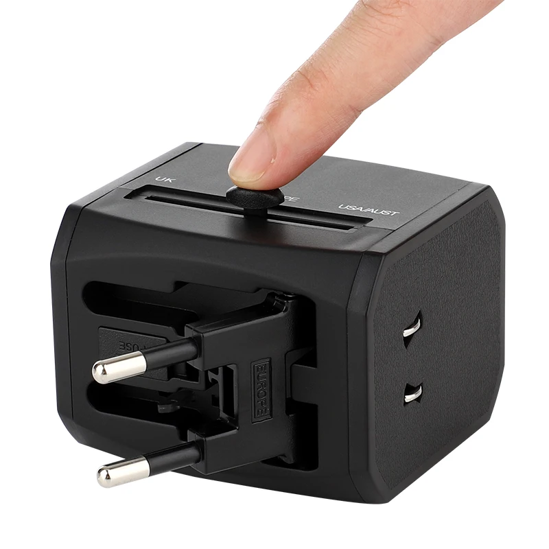 2022 hot sell  5v4000mA 3 usb wall charger universal ac socket travel adapter with BS8546 with CE FCC ROHS PSE certificates