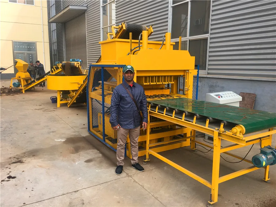 HBY4-10 Automatic Hydraulic Press Machine for Making Clay Mud Interlocking Block Bricks 220V With Mold and Bearing