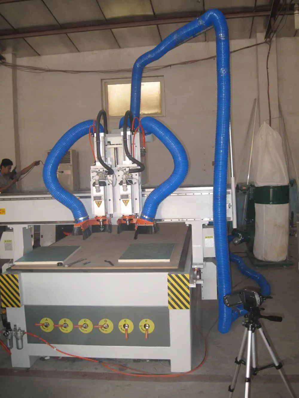 Automatic cnc PIR insolution board cutting machine