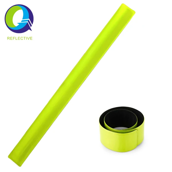 Светоотражающий ремешок на запястье