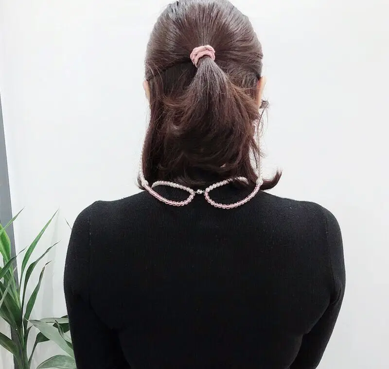 
The latest design fashion jewelry pearl necklace headphones and microphone 3.5 mm in-ear wired magnetic headphones 