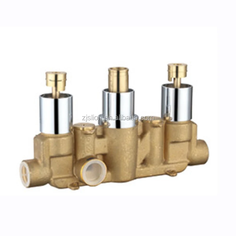 Скрытые Термостатические душевые клапаны WRAS с тремя квадратными