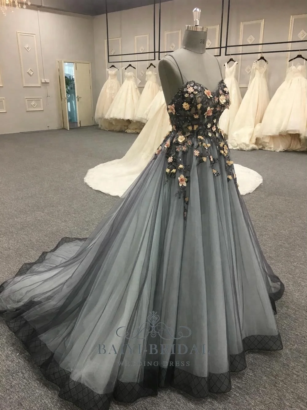 Sleeveless elegant wholesale flower strap black backless 2021 evening dresses