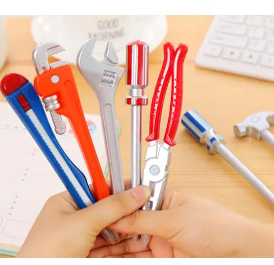 
Personality of creative stationery weapon hardware tools graphic saber head many realistic student ballpoint pen PN2576 