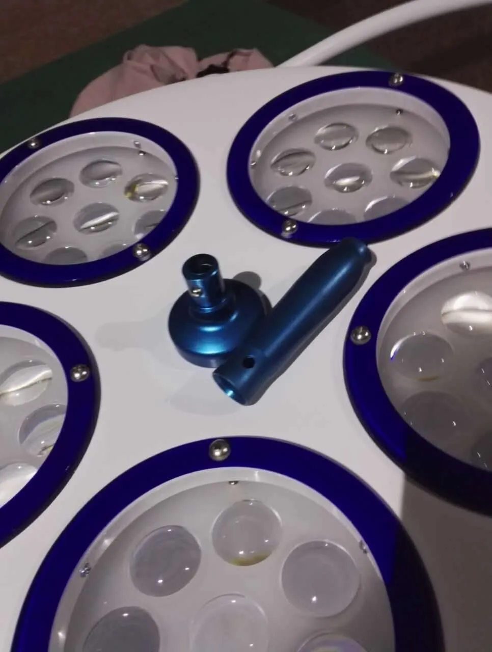 
YD01-5 led Imported Led Bulb 100,000LUX Mobile Surgery Shadowless Operating Lamp 