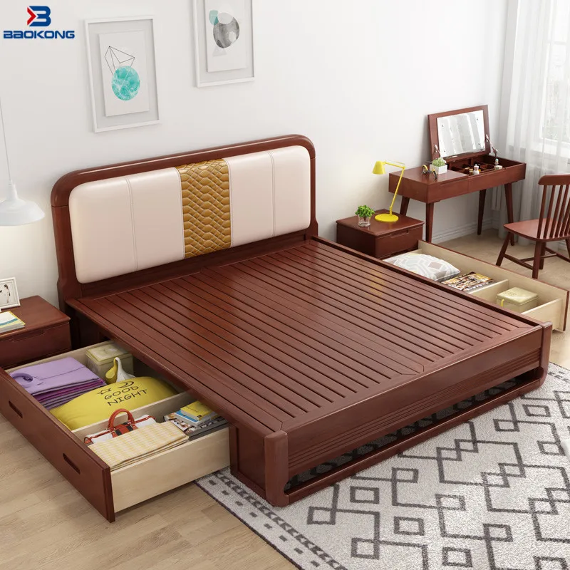 Современная двухспальная кровать с изголовьем из цельной древесины