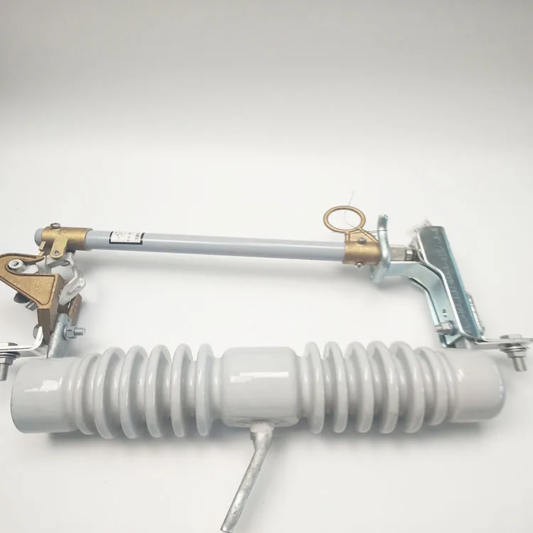 
 Электрический предохранитель 22 кВ из фарфора С Вырезанным предохранителем типа C производства Dandong  