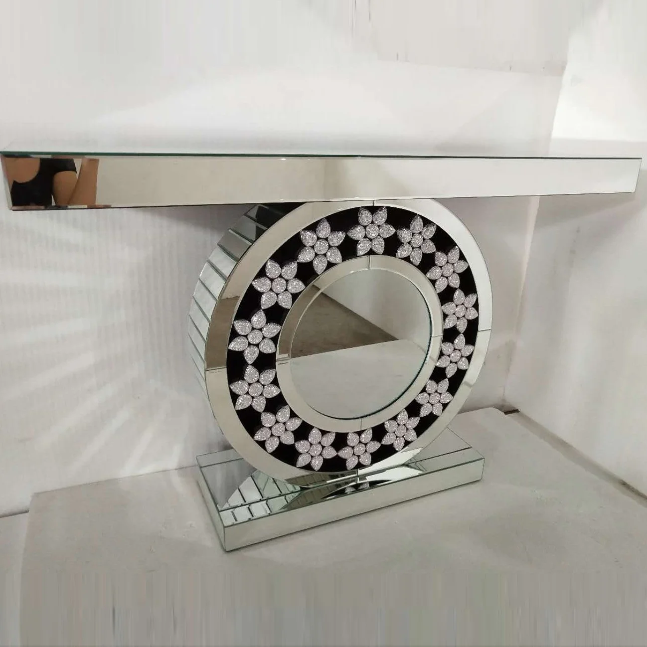 Блестящий серебряный зеркальный бриллиантовый стол со скошенными кристаллами