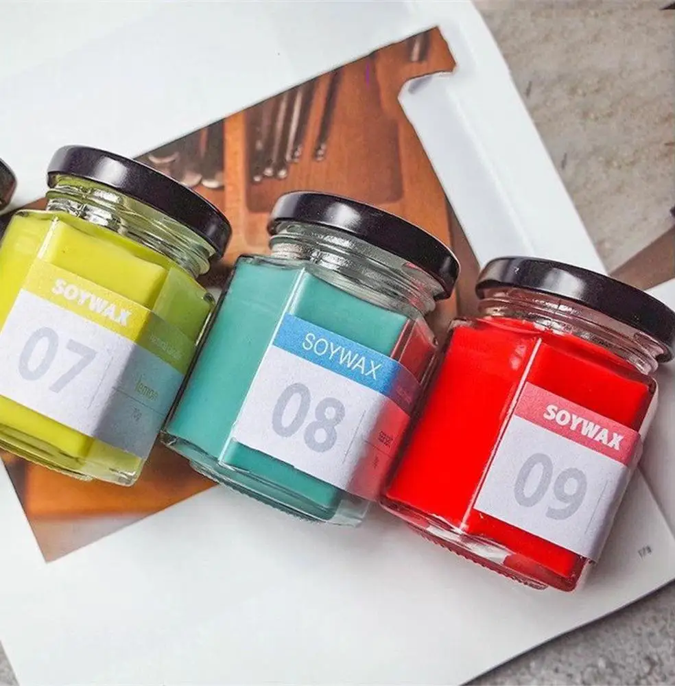 Cheap Price Recyclable Hexagonal Glass Jar Scented Candle Unique Shape Storage Jar Aromatherapy Soy Wax Candle in Bulk